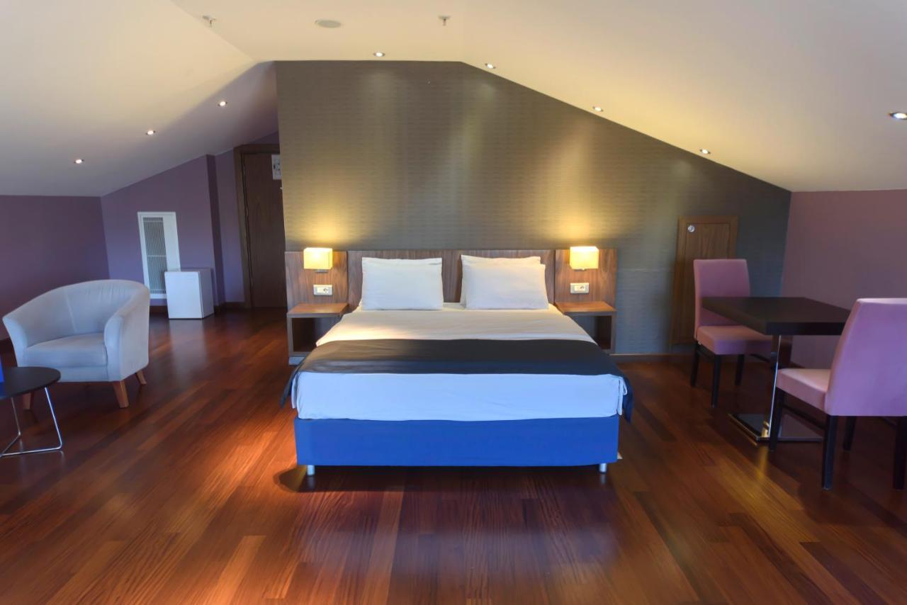 Holiday Inn Express Istanbul-Altunizade By Ihg Zewnętrze zdjęcie