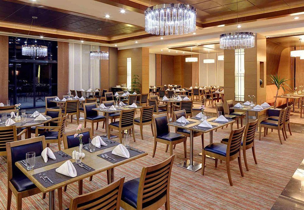 Holiday Inn Express Istanbul-Altunizade By Ihg Zewnętrze zdjęcie