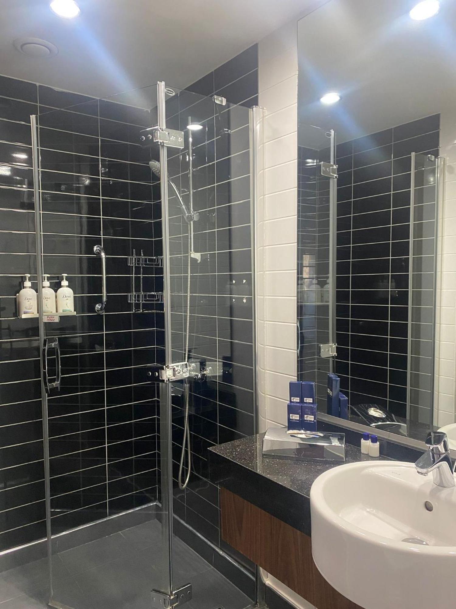 Holiday Inn Express Istanbul-Altunizade By Ihg Zewnętrze zdjęcie
