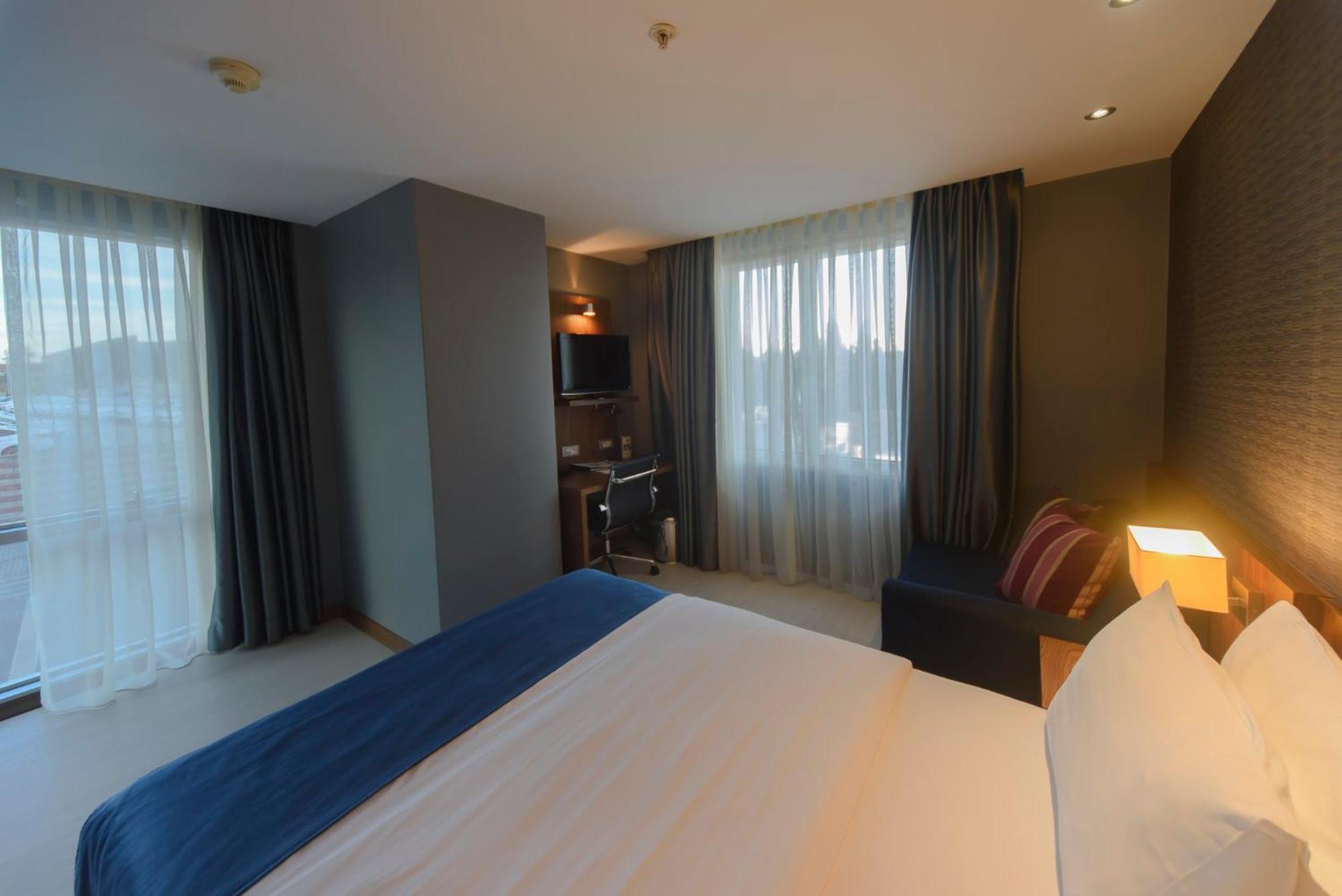 Holiday Inn Express Istanbul-Altunizade By Ihg Zewnętrze zdjęcie